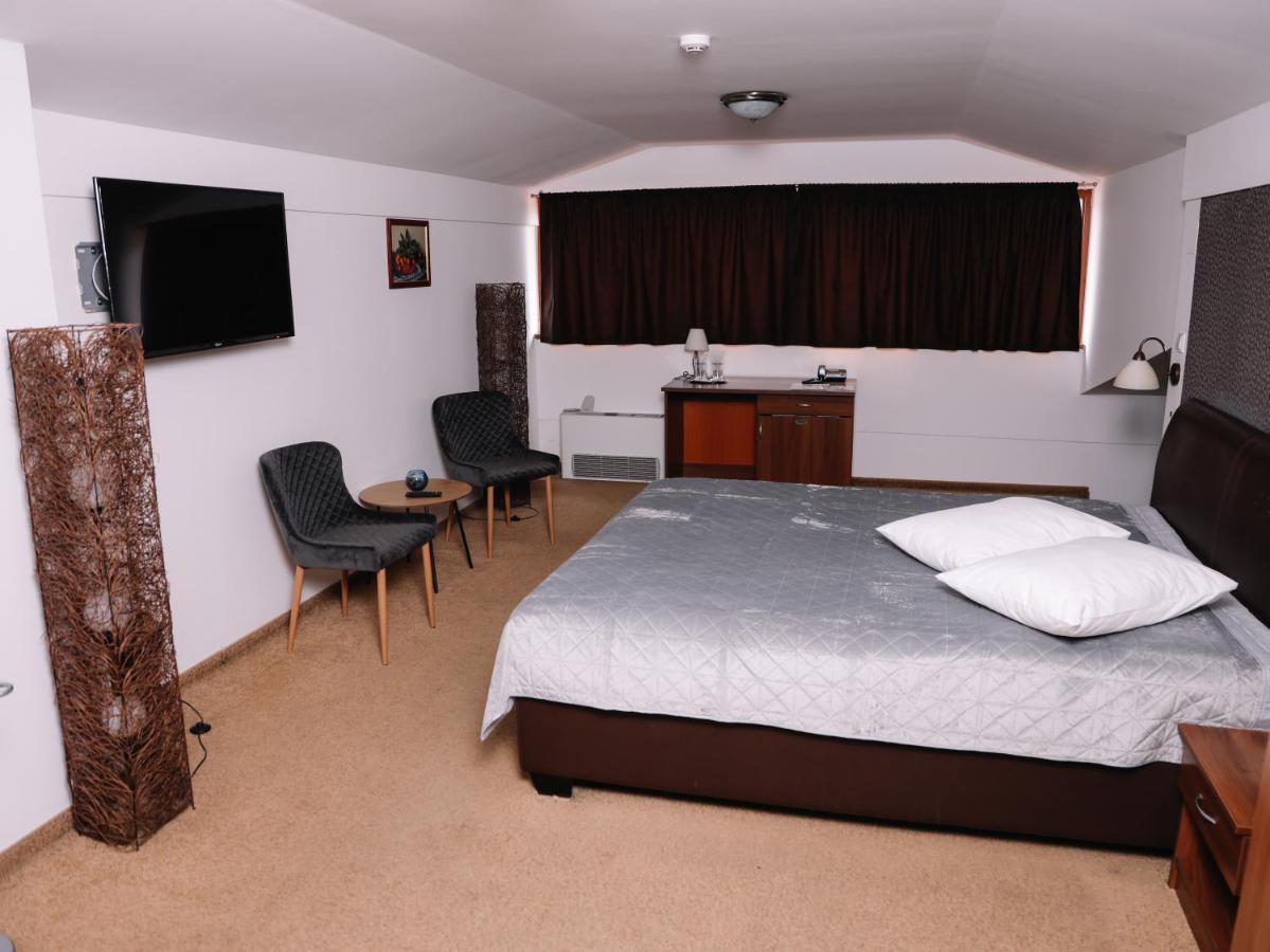 Hotel Stara Ada Banja Luka Esterno foto