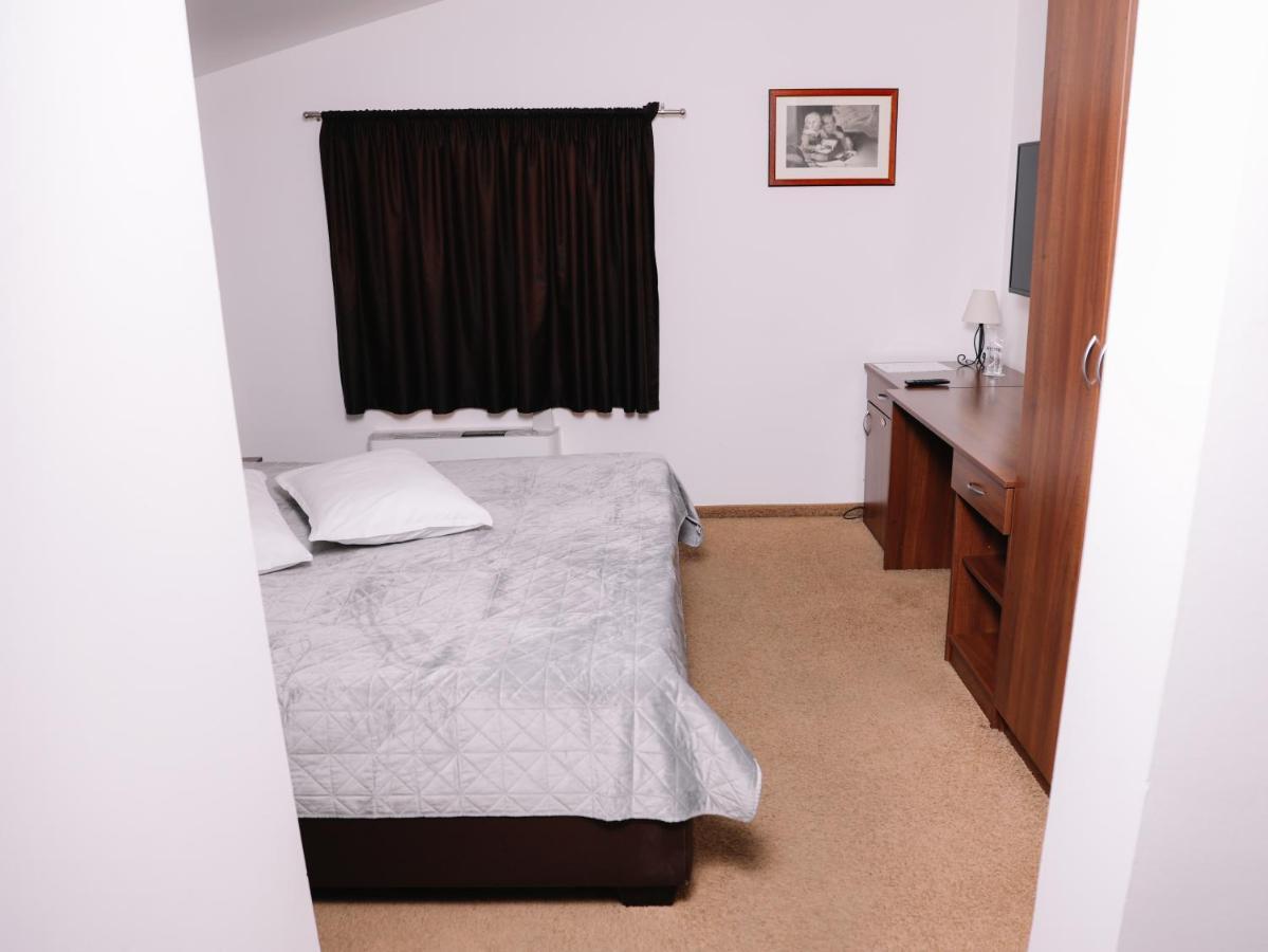 Hotel Stara Ada Banja Luka Esterno foto